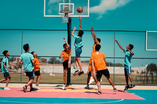 Les différences entre le patinage de vitesse sur piste courte et sur piste longue
