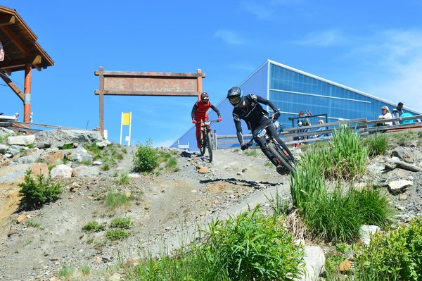 Les techniques chirurgicales pour les blessures au pied dans le football